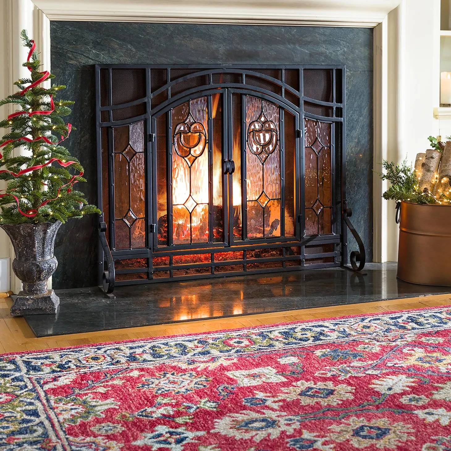 Area Rugs | Hearth Rugs>Plow & Hearth Willow Oaks Red Wool Border Rug, 5' x 8'