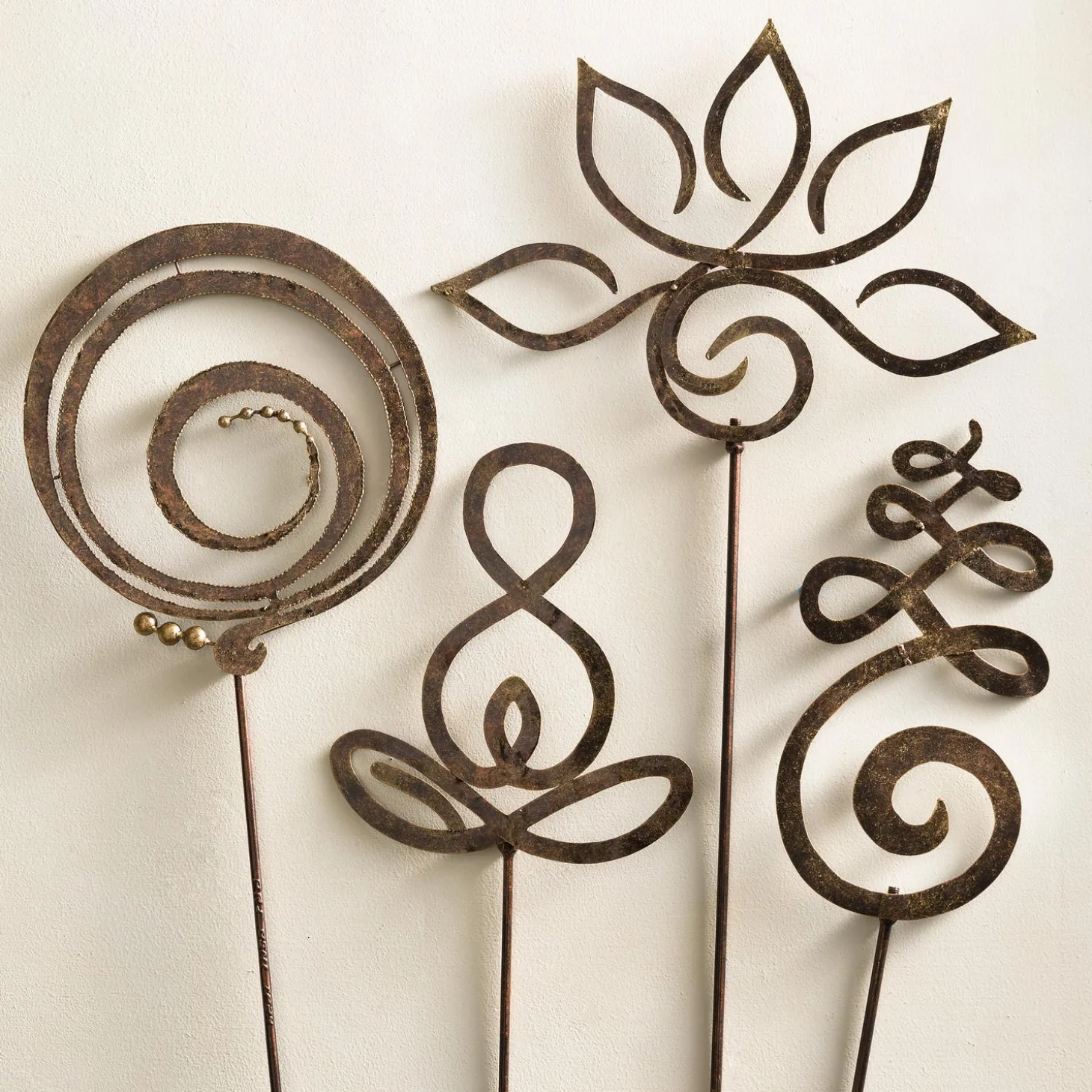 Garden Stakes>Plow & Hearth Zen Symbols Garden Stakes - Lotus